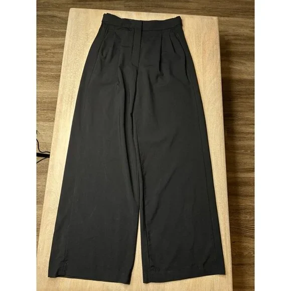 Aritzia Babaton Represent Pant in Black Size 2 Wide Leg Pleated Wool Trousers
